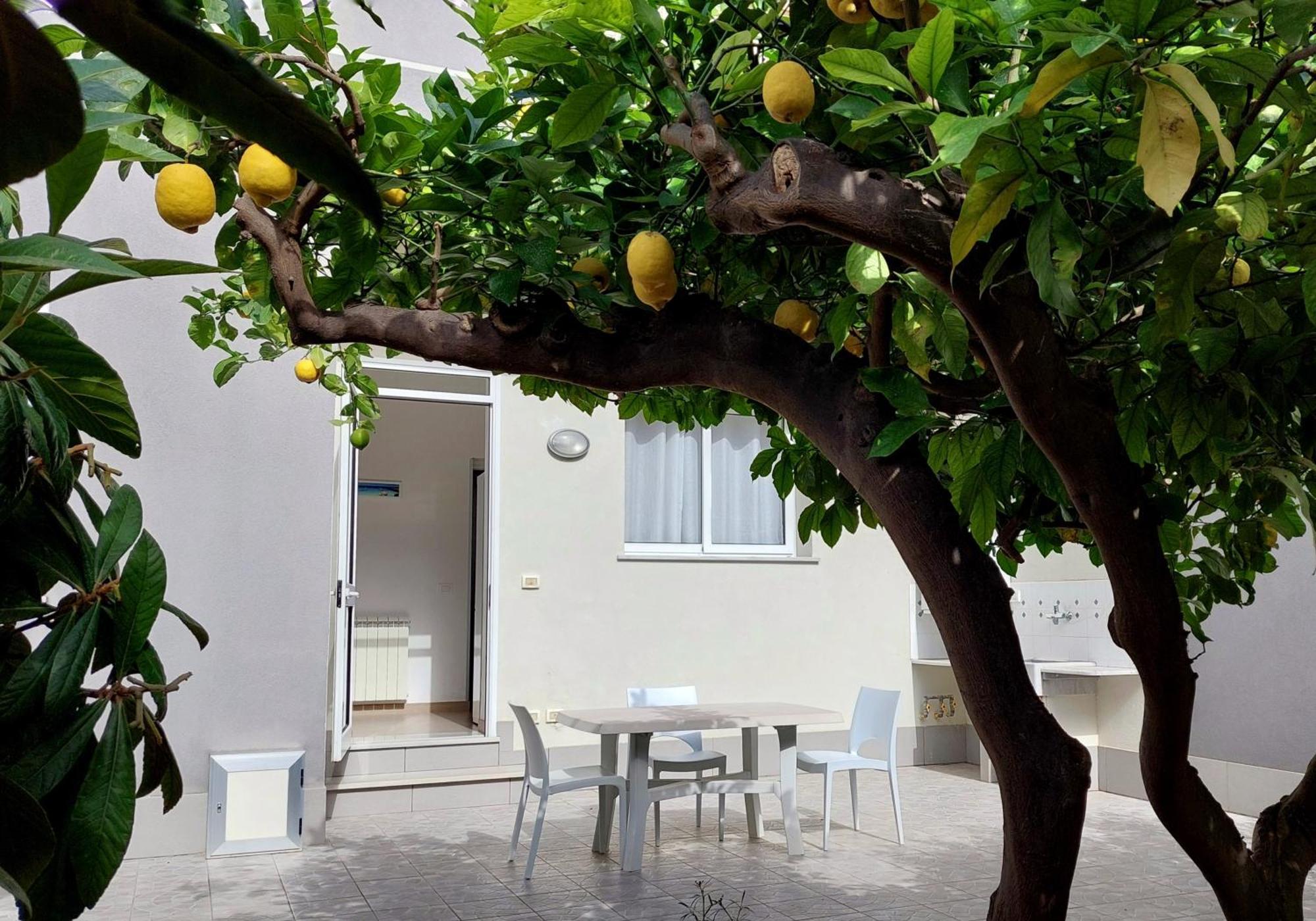 Casa Granata Hotel Trapani Exterior photo